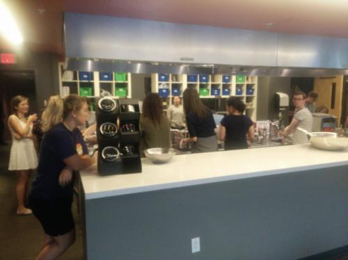 Gemeinsames Kochen im HIHostel